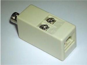 ADAPTADOR BNC HEMBRA - RJ45 BALUN MAS PAR TRENZADO